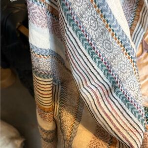 Aratta Artistic Cream and Red Scarf